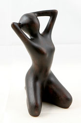 Vorschaubild, Frauen Skulptur kniend